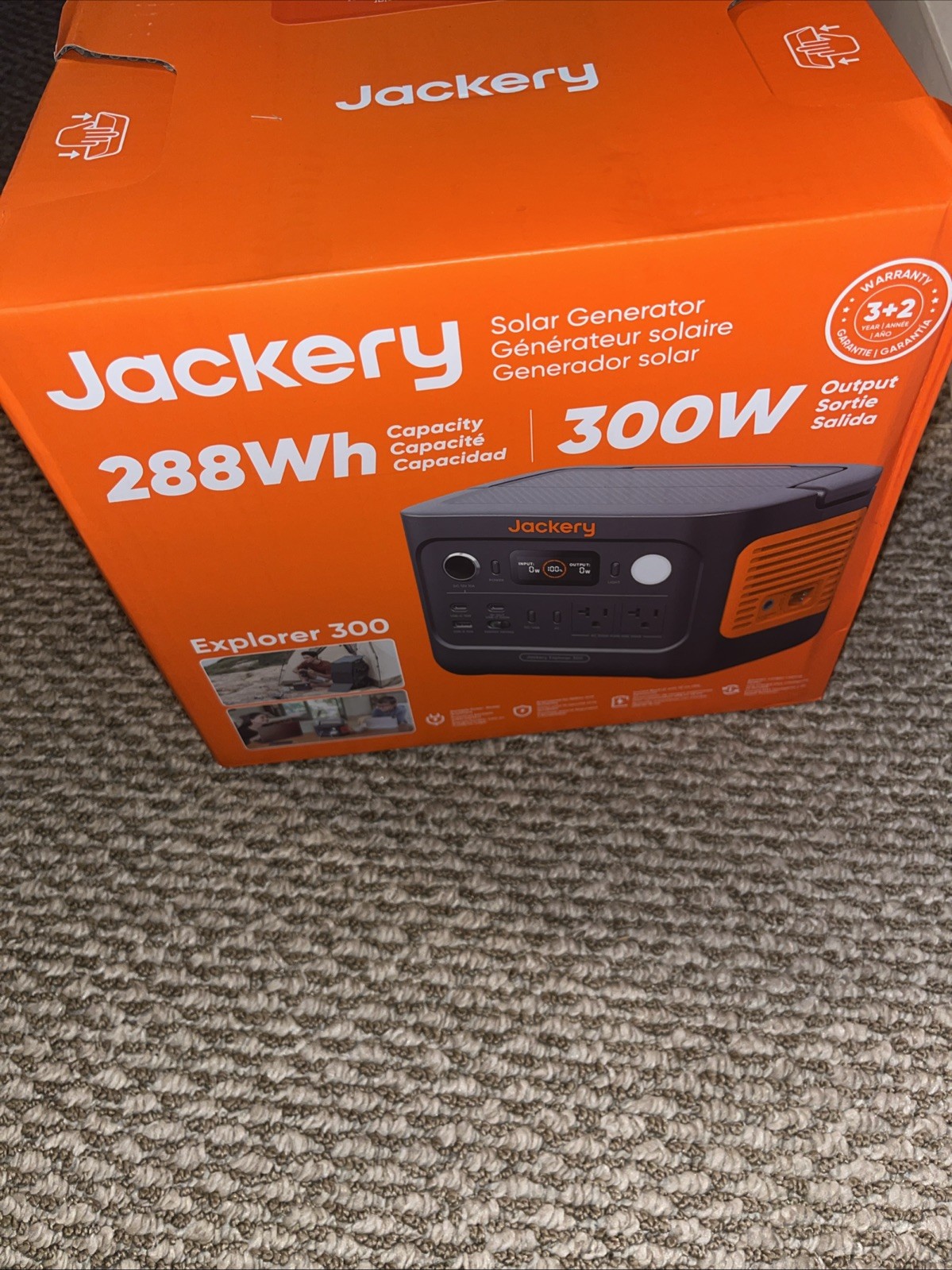jackery solar generator explorer 300w 288wh BRAND NEW SEALED!