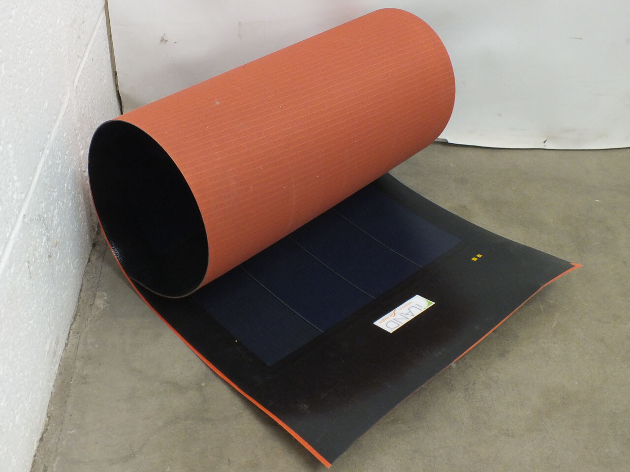 iLand XZS8-16 16-Watt 12-Volt Solar Panel – Flexible Rollable Portable Amorphous