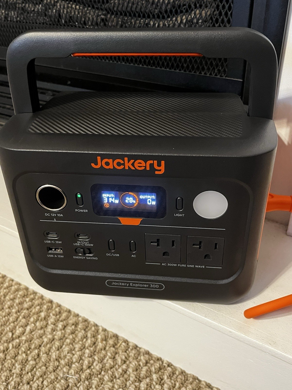 jackery solar generator explorer 300w 288wh BRAND NEW SEALED!