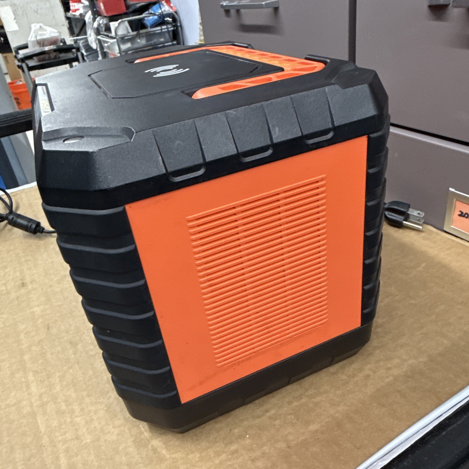 EBL 1000W Continuous Portable Power Station w/ Adapter