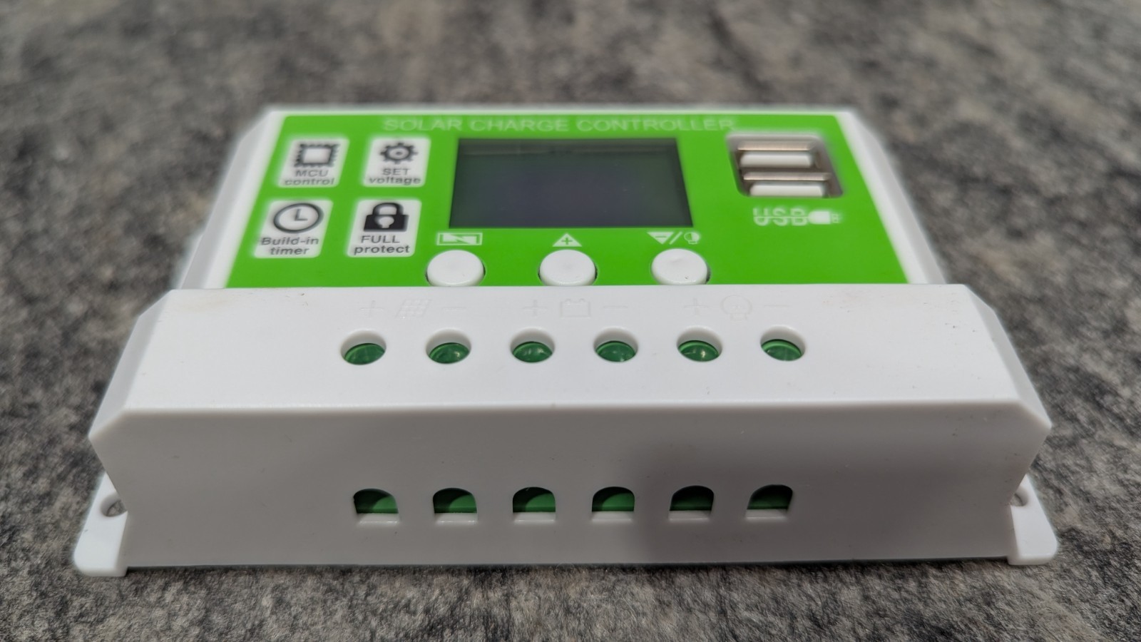 10A Solar Panel Battery Charge Controller 12V/24V LCD Regulator Auto Dual USB US