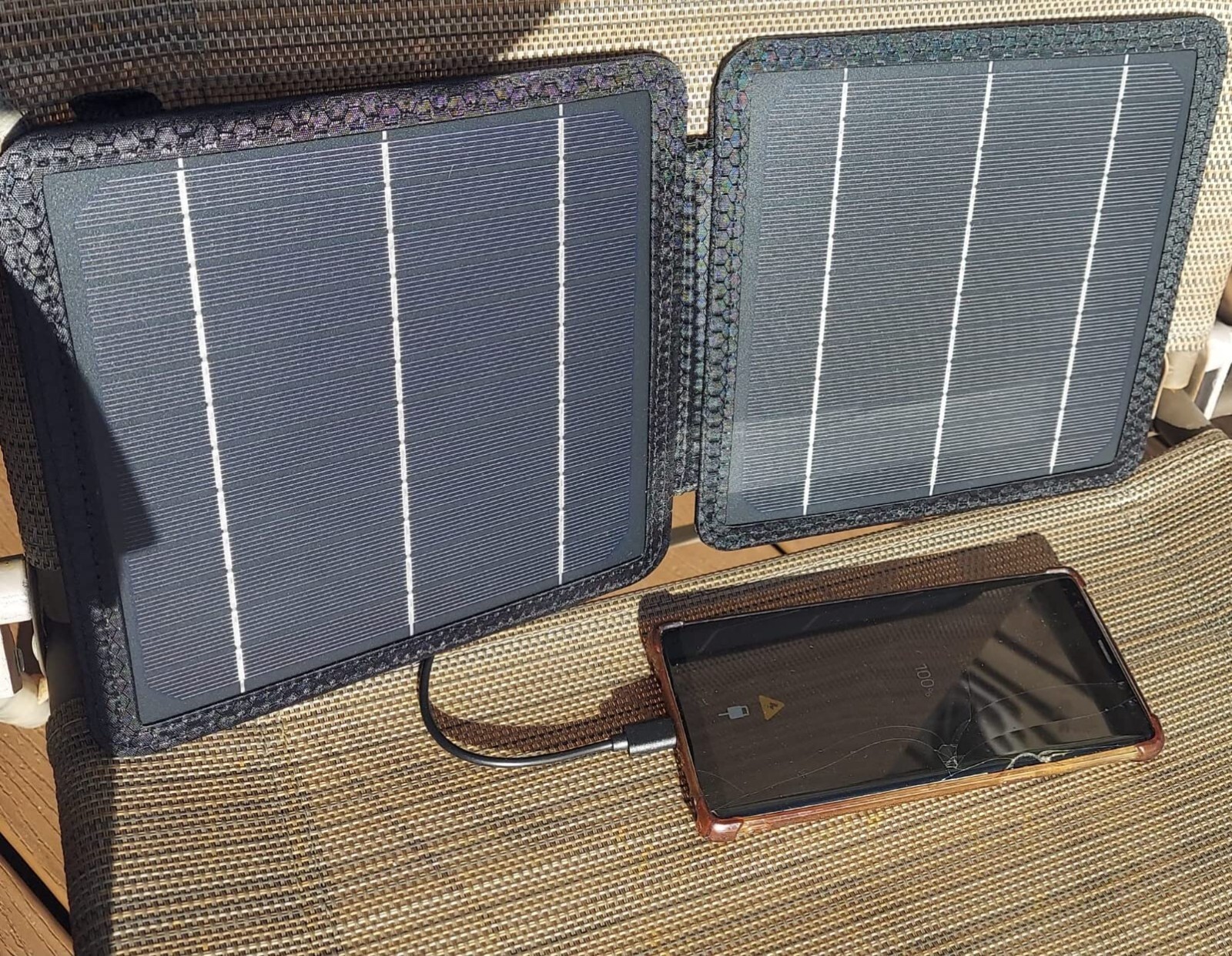 (Open Box) 10W Portable Solar Charger Waterproof Foldable Solar Panel