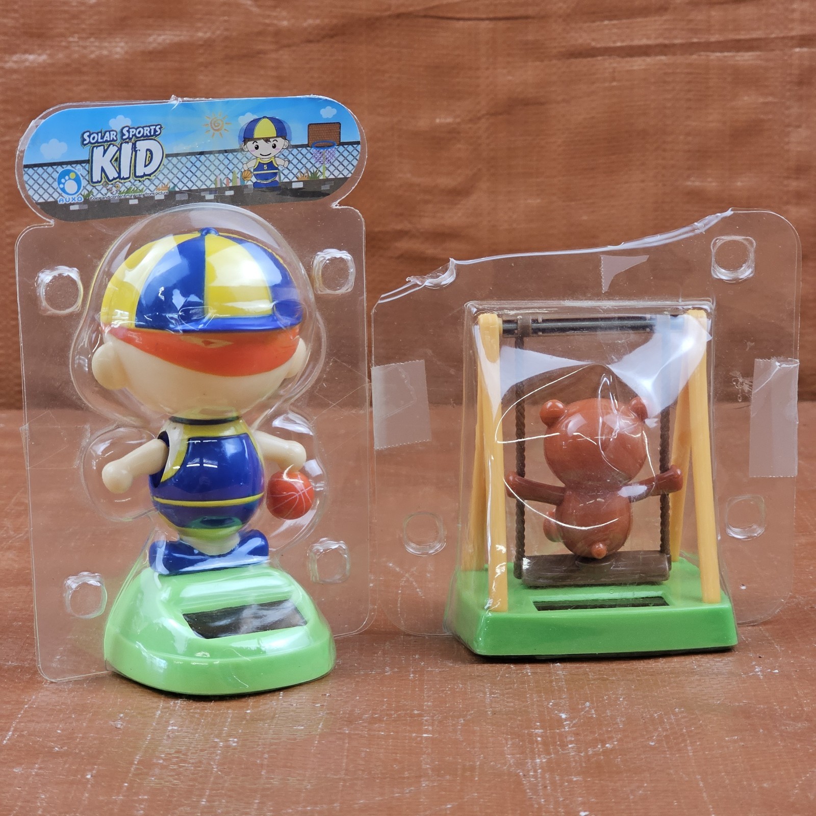 SOLAR Sports Kid /Bear Solar Powered Movement Car Dash, Kids Window WORKING