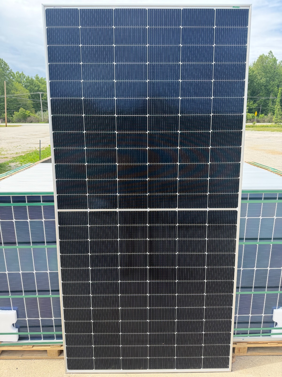 1-575W Solar Panels American made low price